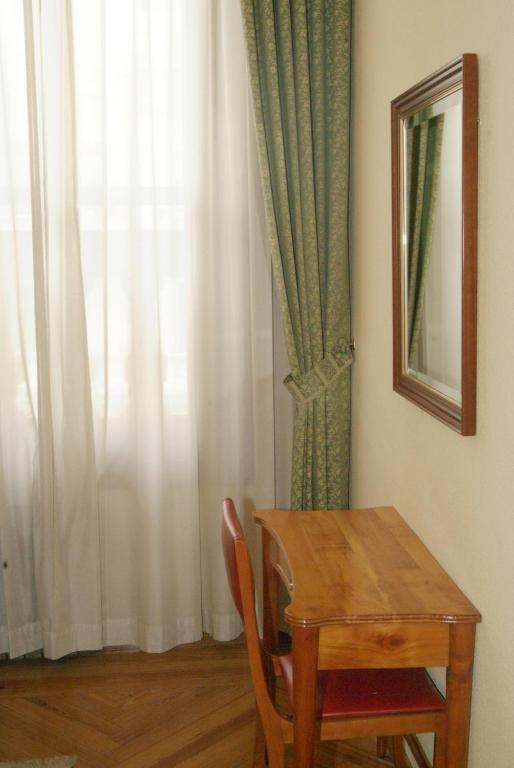 Hostal La Selecta Мадрид Стая снимка